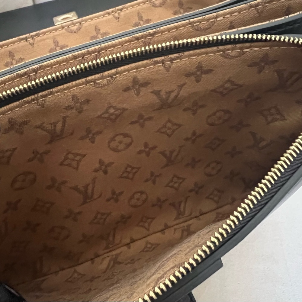 Louis Vuitton Black Calfskin Rendez-Vous Adjustable Shoulder Strap Bag AuthPurse - Picture 14 of 15